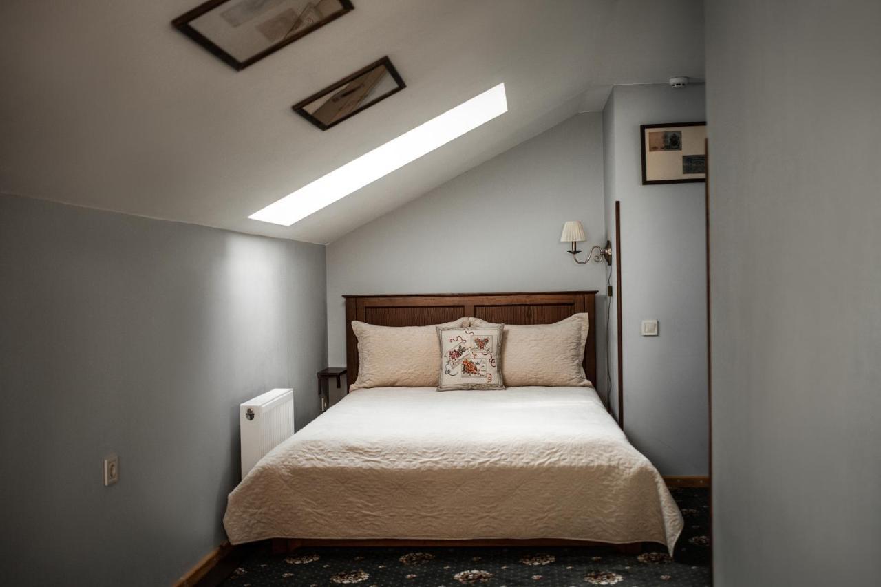Hotel Ekaterinoslav Dnipro Esterno foto