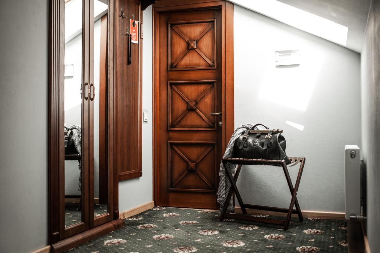 Hotel Ekaterinoslav Dnipro Esterno foto