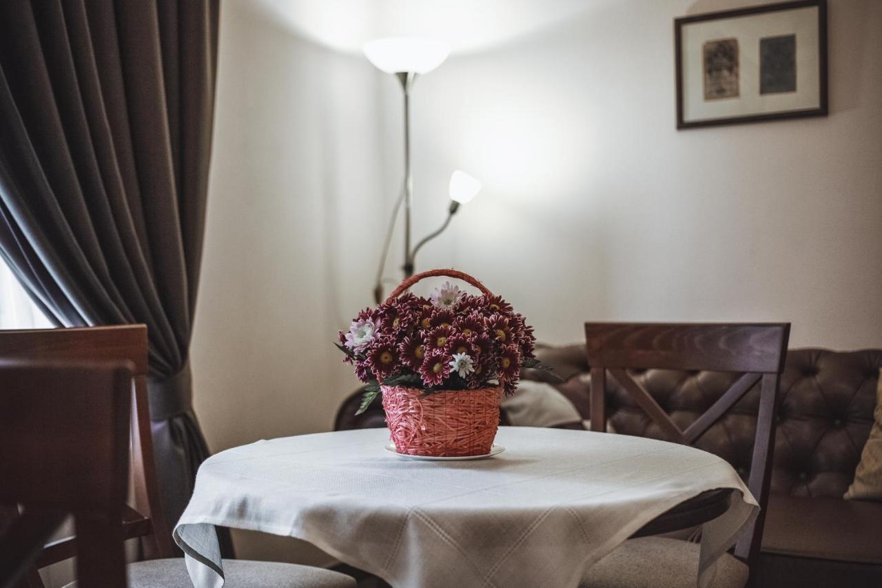 Hotel Ekaterinoslav Dnipro Esterno foto