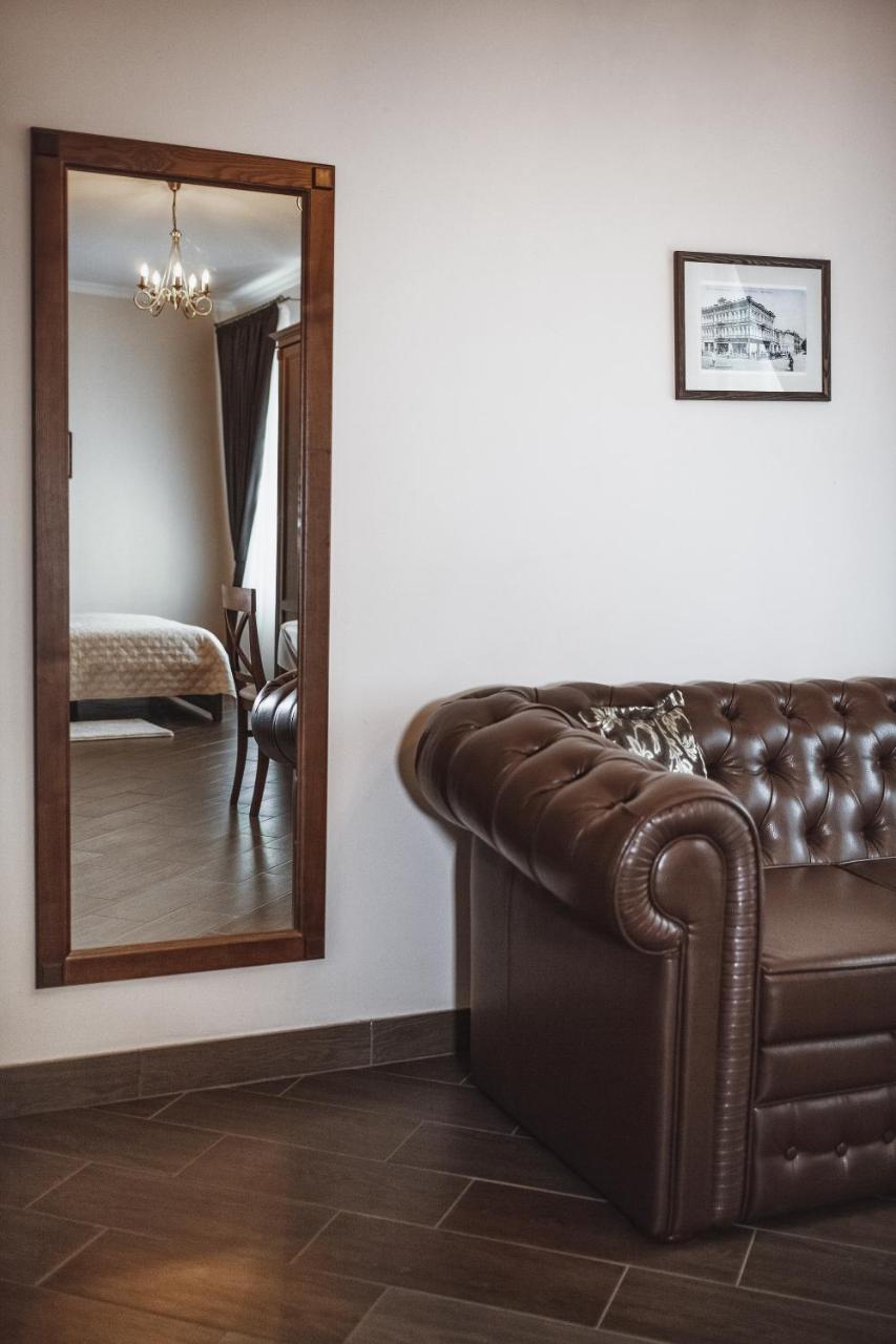 Hotel Ekaterinoslav Dnipro Esterno foto
